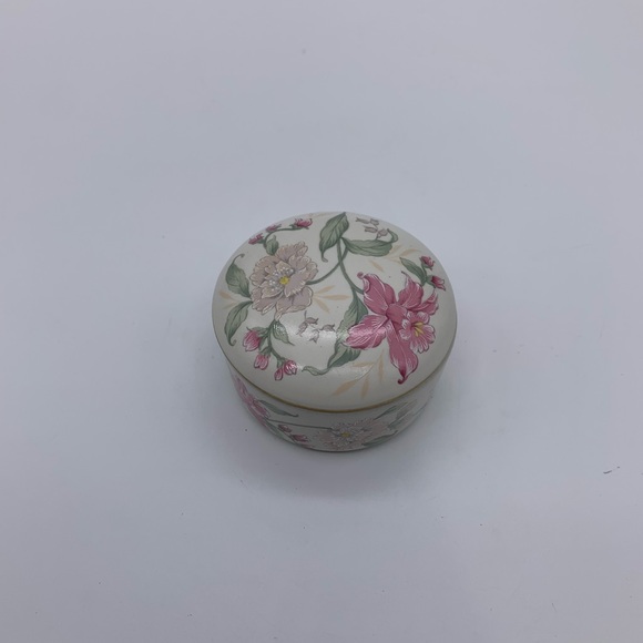 Vintage Prima Otagiri Japan Porcelain Pink White Floral With Gold Rim TrinketBox - Picture 6 of 12